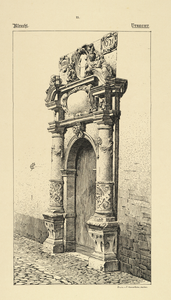 31577 Afbeelding van de poort van de Bruntskameren aan het Lepelenburg te Utrecht.N.B. De naam van het straatgedeelte ...